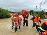 អង្គភាពយោធាបានបញ្ជូន​កងកម្លាំងជាច្រើនដើម្បីជួយ​​គាំទ្រដល់ប្រជាជននៅតំបន់ដែលរងផលប៉ះពាល់ដោយទឹកជំនន់